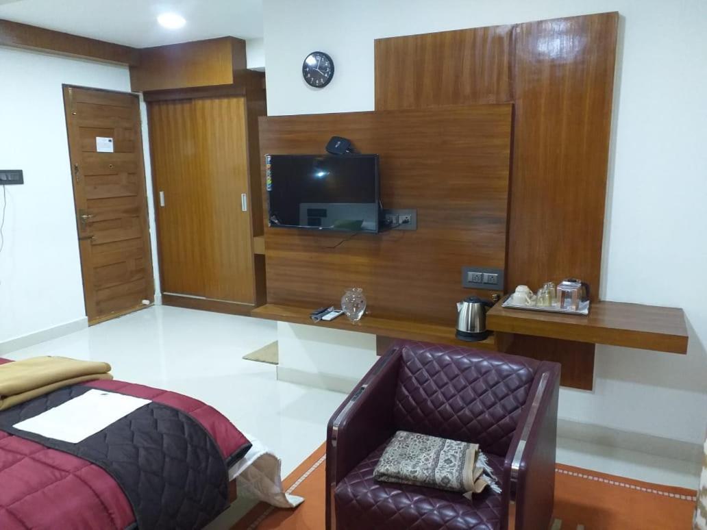 Grand Meridian Vinnamangalam Ngoại thất bức ảnh