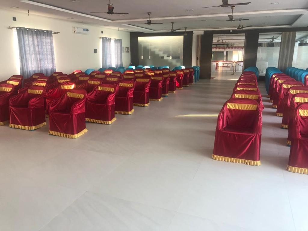 Grand Meridian Vinnamangalam Ngoại thất bức ảnh