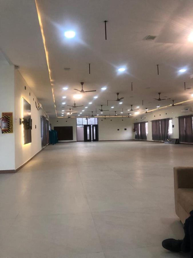 Grand Meridian Vinnamangalam Ngoại thất bức ảnh