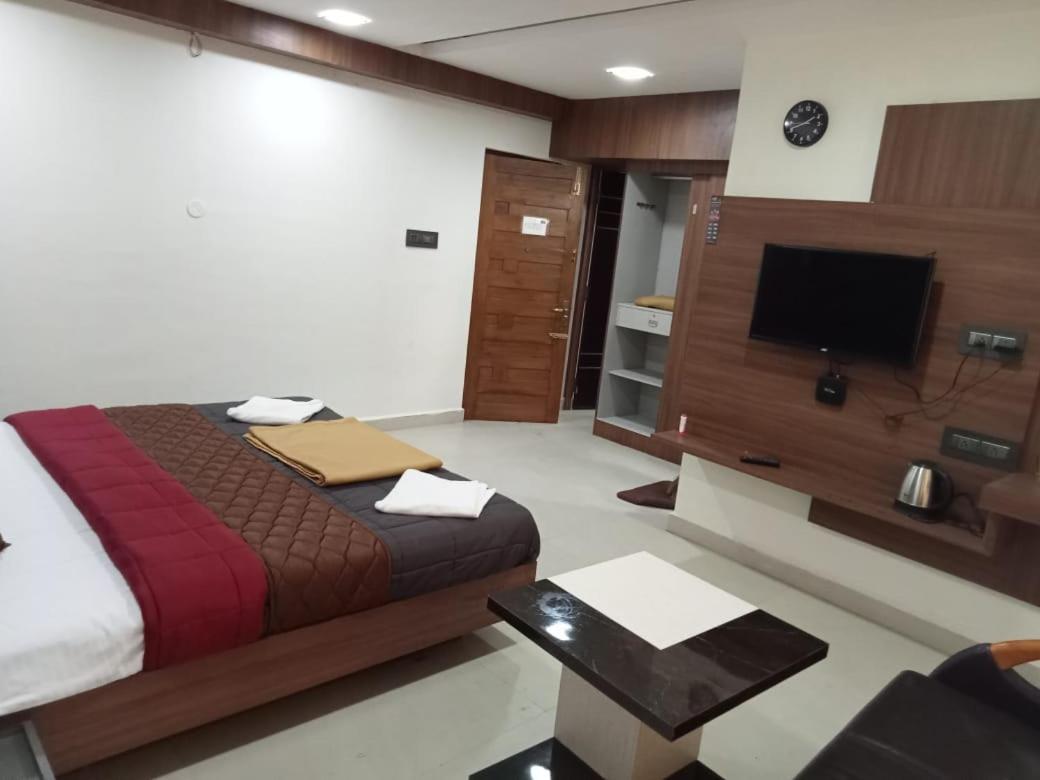 Grand Meridian Vinnamangalam Ngoại thất bức ảnh