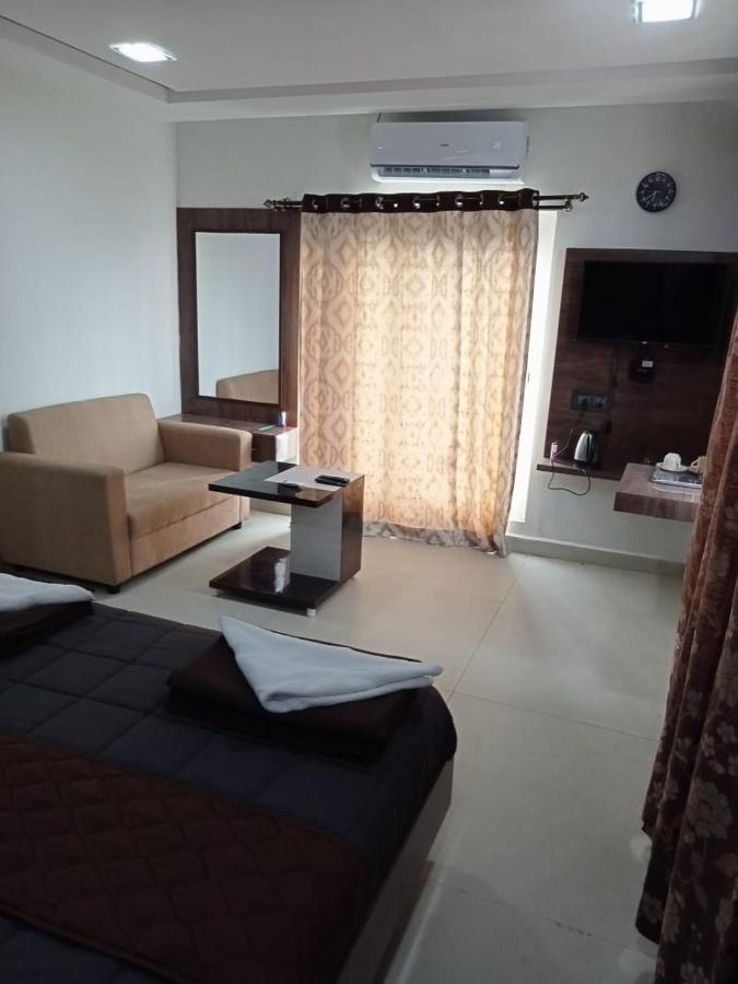 Grand Meridian Vinnamangalam Ngoại thất bức ảnh