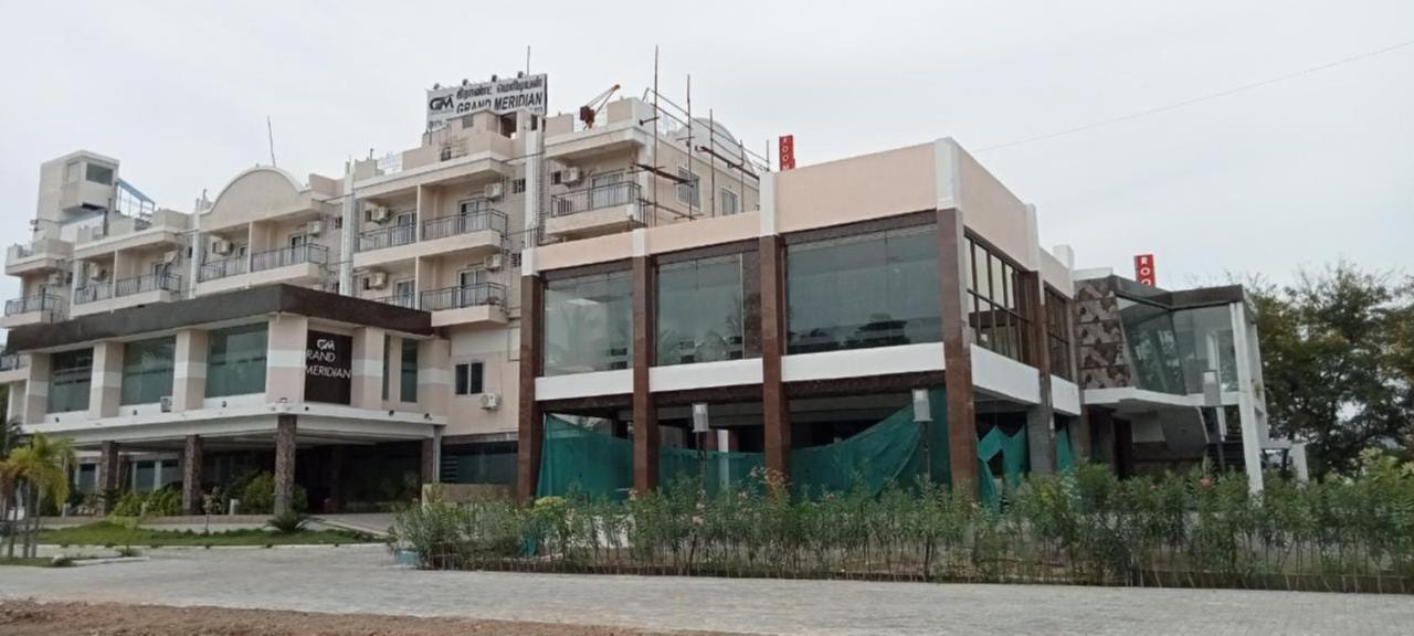 Grand Meridian Vinnamangalam Ngoại thất bức ảnh